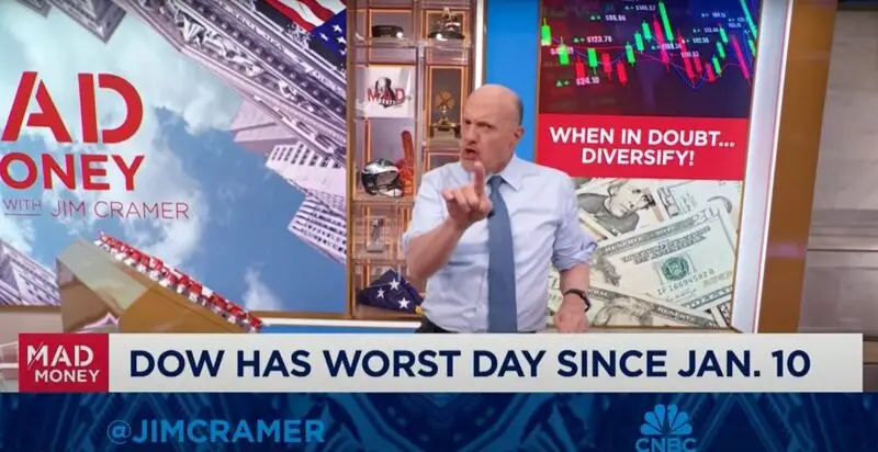 Jim Cramer pointing finger