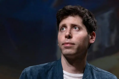 OpenAI CEO Sam Altman in Talks With Visa for a Crypto Stablecoin Wallet