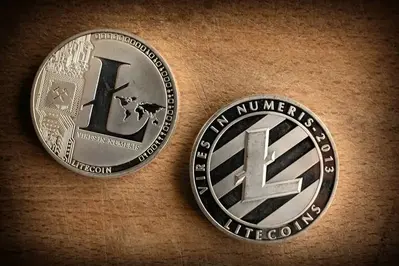 Litecoin Nears $122 as SEC Delays Canary ETF