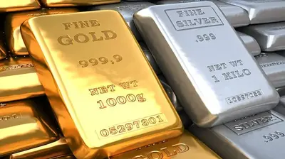 Gold Prices Drop Sharply: Analysts Explain Why Gold Is Down Today
